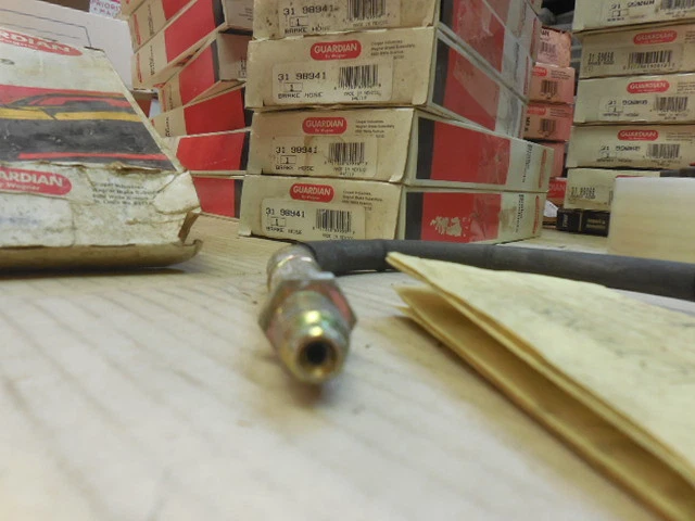 Manguera de freno delantera Mercury Grand Marquis 78-79 31-98941 #2 G184 Foto 3 de 4
