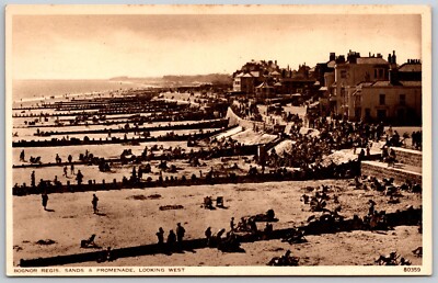 Postcard UK England Bognor Regis Sands and Promenade Looking West Beach Crowd