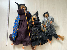 3x Fantasy Hexen Figuren Set mit Besen – Deko Puppen, Motiv Hexe