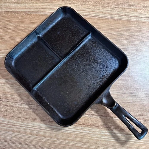 Wagner Ware Bacon and Egg Breakfast Skillet Divided Cast Iron 1101C