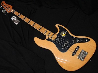 Electric Bass Guitar Sire Marcus Miller V5 Alder 4 Strings NT Natural