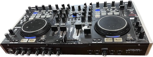 DENON DN-MC6000 4ch DJ Controller Mixer Trattore Virtuale con Odyssey Flight Case - Foto 4 di 8