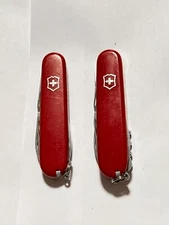 Lot of 2 Victorinox Swiss Army knives - Huntsman - Tinker