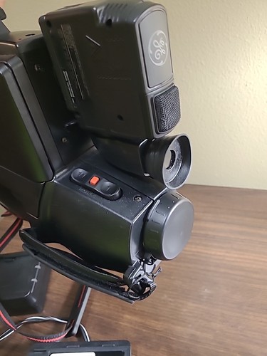 GE CG732 Camcorder Video Camera Battery Charger Included Needs Working Batt. - Picture 9 of 12