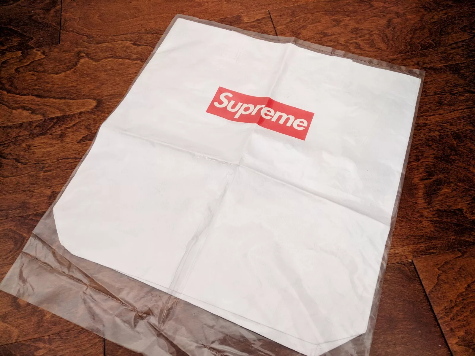 Sac fourre tout Supreme Tyvek blanc SS17 100 % authentique boîte logo TNF CDG