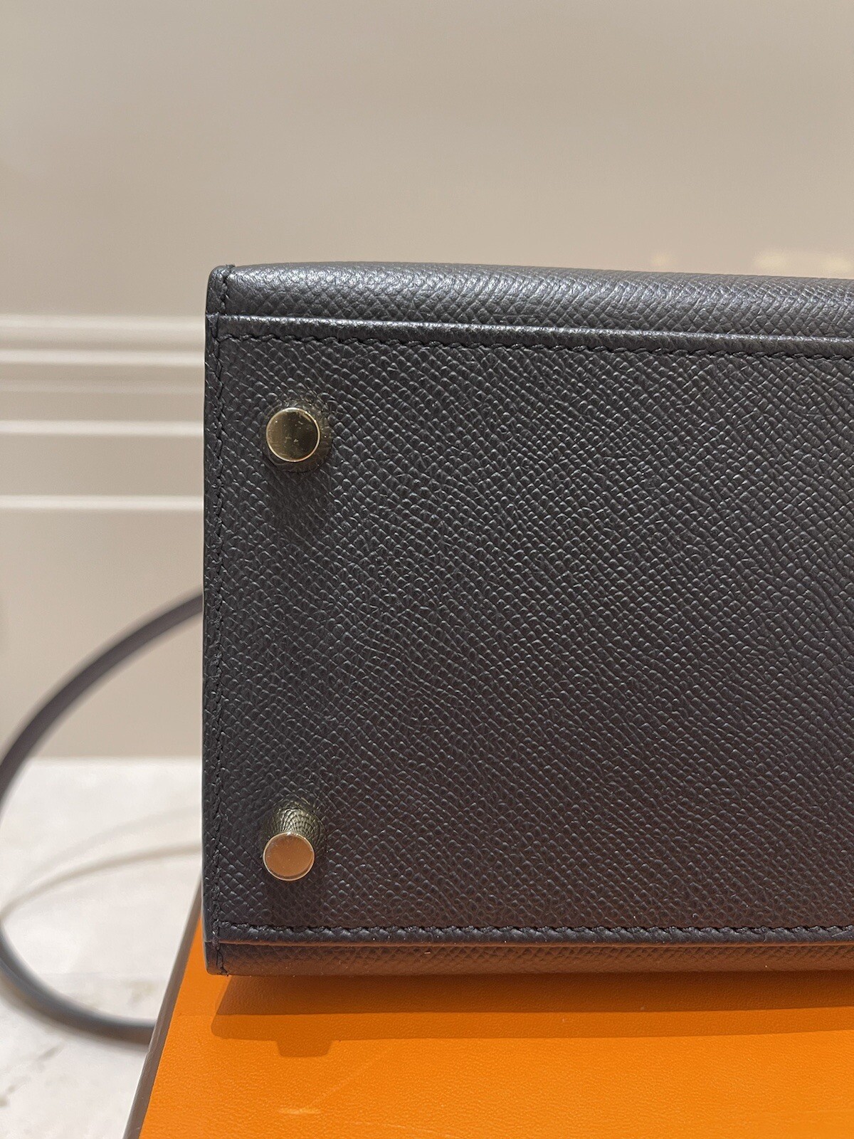 Authentic Hermes Kelly Sellier 32 - Epsom Leather In Noir 89 With Gold Hardware image 10