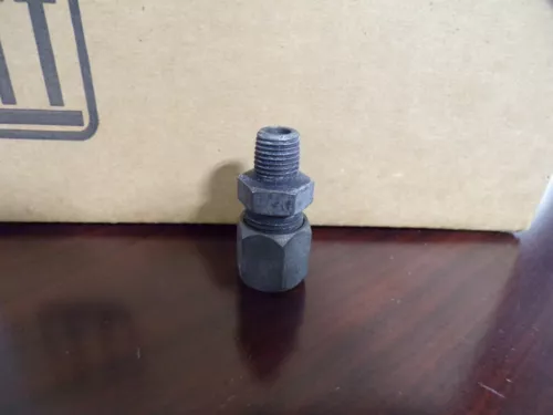 EATON 7205X8X4 Straight Adapter 1/2 in Flareless Ermeto x 1/4 Male Pipe  MJ