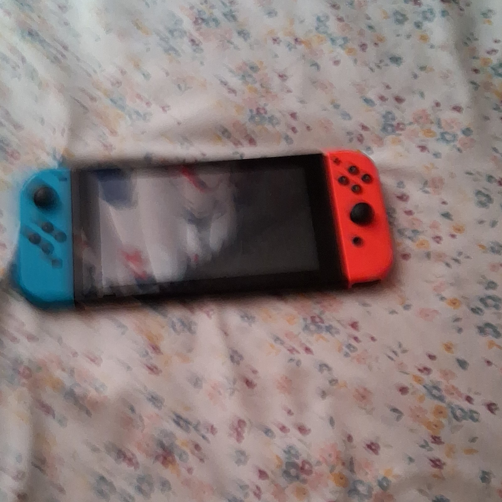 Nintendo Switch Console Wi-Fi Blue & Red Joy-Con HDMI USB-C Handheld System