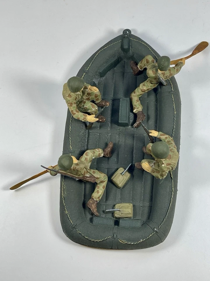 Marx Commando Raft And 4 Soldiers 54mm Pro Painted - image 3 of 3