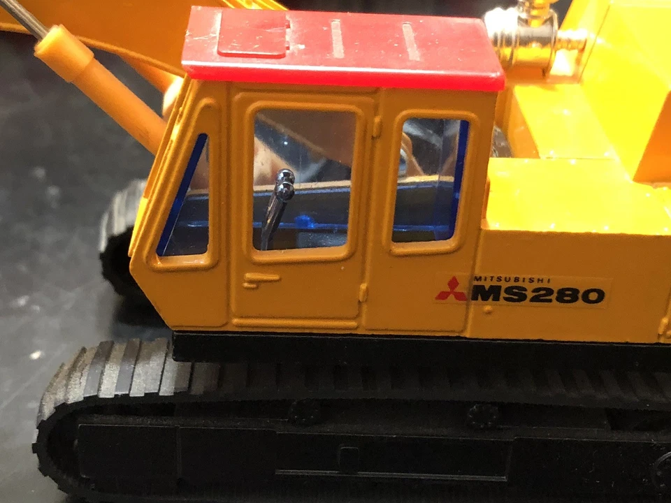 Shinsei Mini Power Wide #606 Mitsubishi Hydraulic Excavator Die Cast Model 1:48 - Image 3 of 4