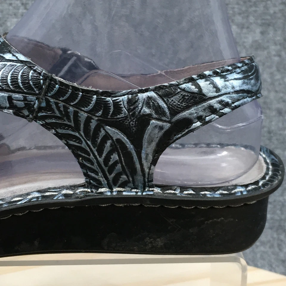 Sandalias Alegria para mujer 38 negras grises Viki cuero con tiras informales florales en relieve Foto 3 de 4