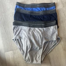 Fashionably Comfortable 6-Pack of Fruit of the Loom Men's Briefs Underwear New