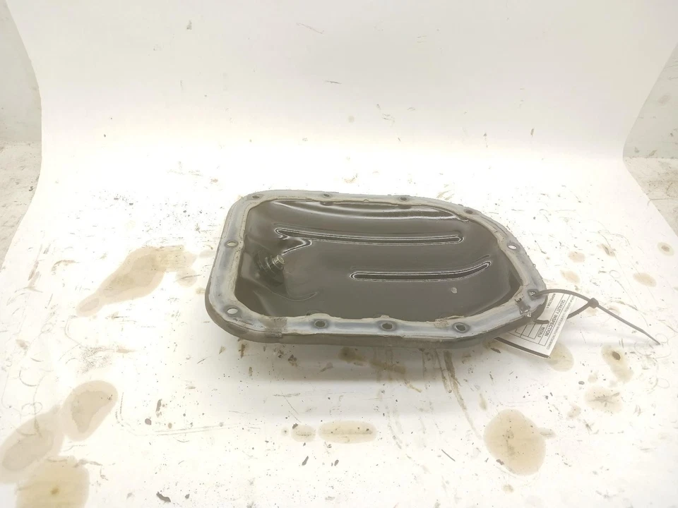 '06-'19 TOYOTA YARIS cárter de aceite inferior OEM ¡6 meses de garantía! Foto 2 de 4