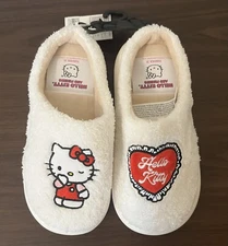 Hello Kitty x Forever 21 Valentines Day Red House Slippers Size Large BNWT