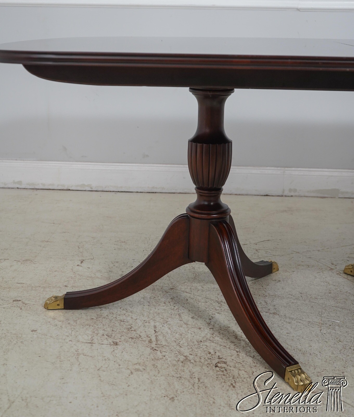 L61063EC HENKEL HARRIS Duncan Phyfe Model 2208 Mahogany Dining Room