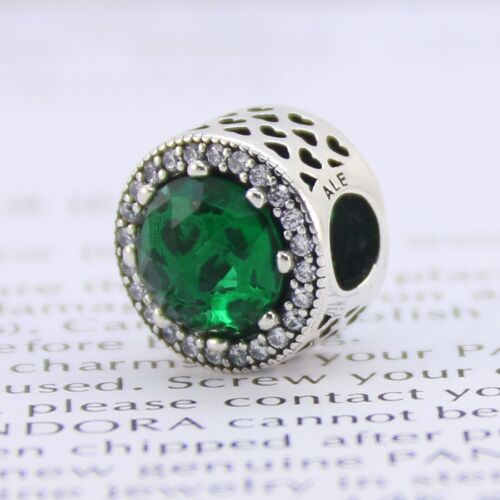 New Pandora Radiant Hearts Lucky Green Christmas Crystals CZ Charm Bead w/pouch - Afbeelding 1 van 1