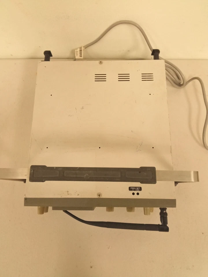 Analizador de espectro BK Precision 2610 1,0 GHz enciende PIEZAS NO PROBADAS/SOLO REPARACIÓN Foto 2 de 4