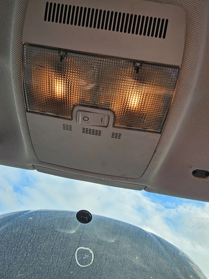 Luz de cortesía techo interior delantero audi a3 8p 70103105 2003-2013« Foto 4 de 4