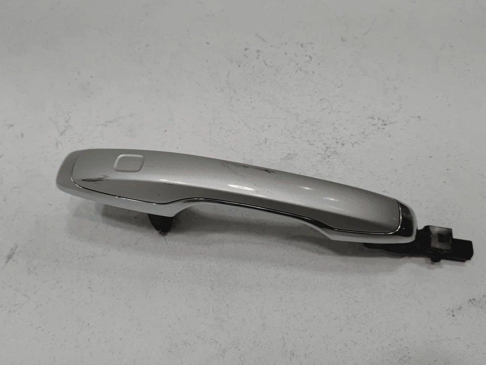 Volvo XC90 2016-2025 manija de puerta trasera izquierda o derecha o delantera derecha exterior OEM Foto 2 de 4