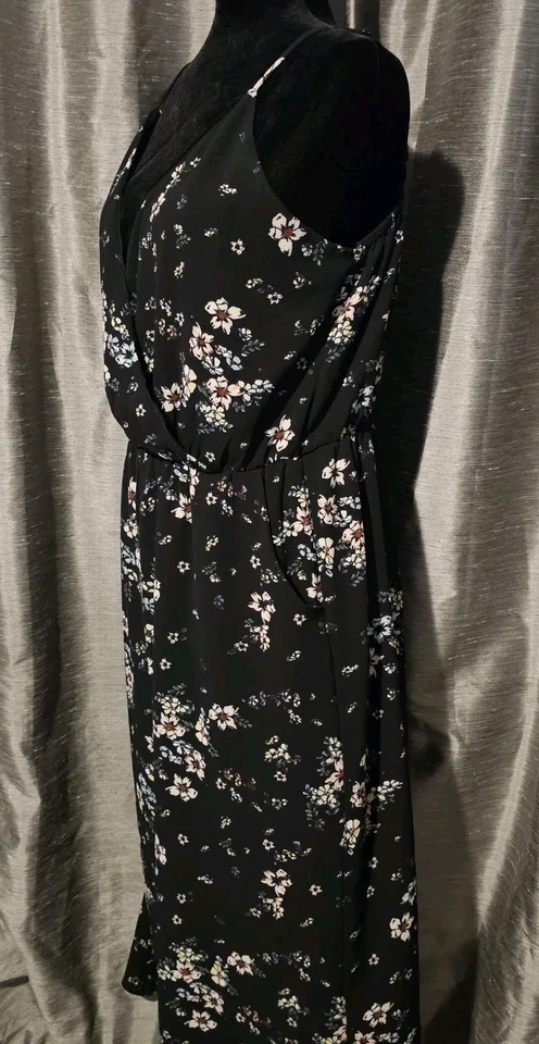 My Michelle Mujer Pantalón Mono Mameluco Grande Negro Floral Sin Mangas  Foto 2 de 4