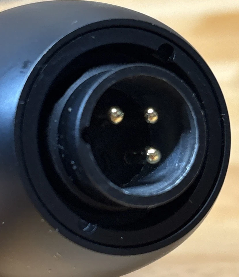 AKG P220 大号隔膜工作室电容麦克风 阅读 — 第 4/4 张图片