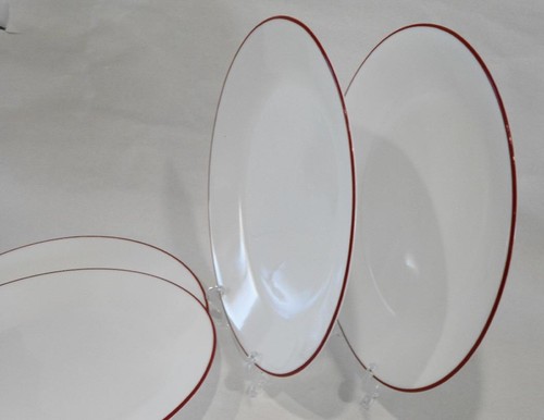 ❤️ 4 Corelle RED RIM DINNER PLATES 10.25" Christmas Holiday Deep Radiant Cherry - Picture 4 of 5