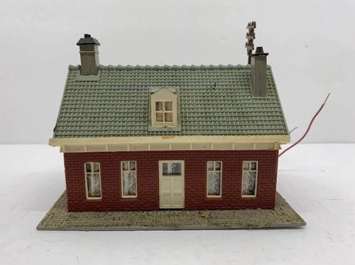 HO Model Power Model Building Weisherd Realtors Notary Public House No Box - Picture 2 of 8