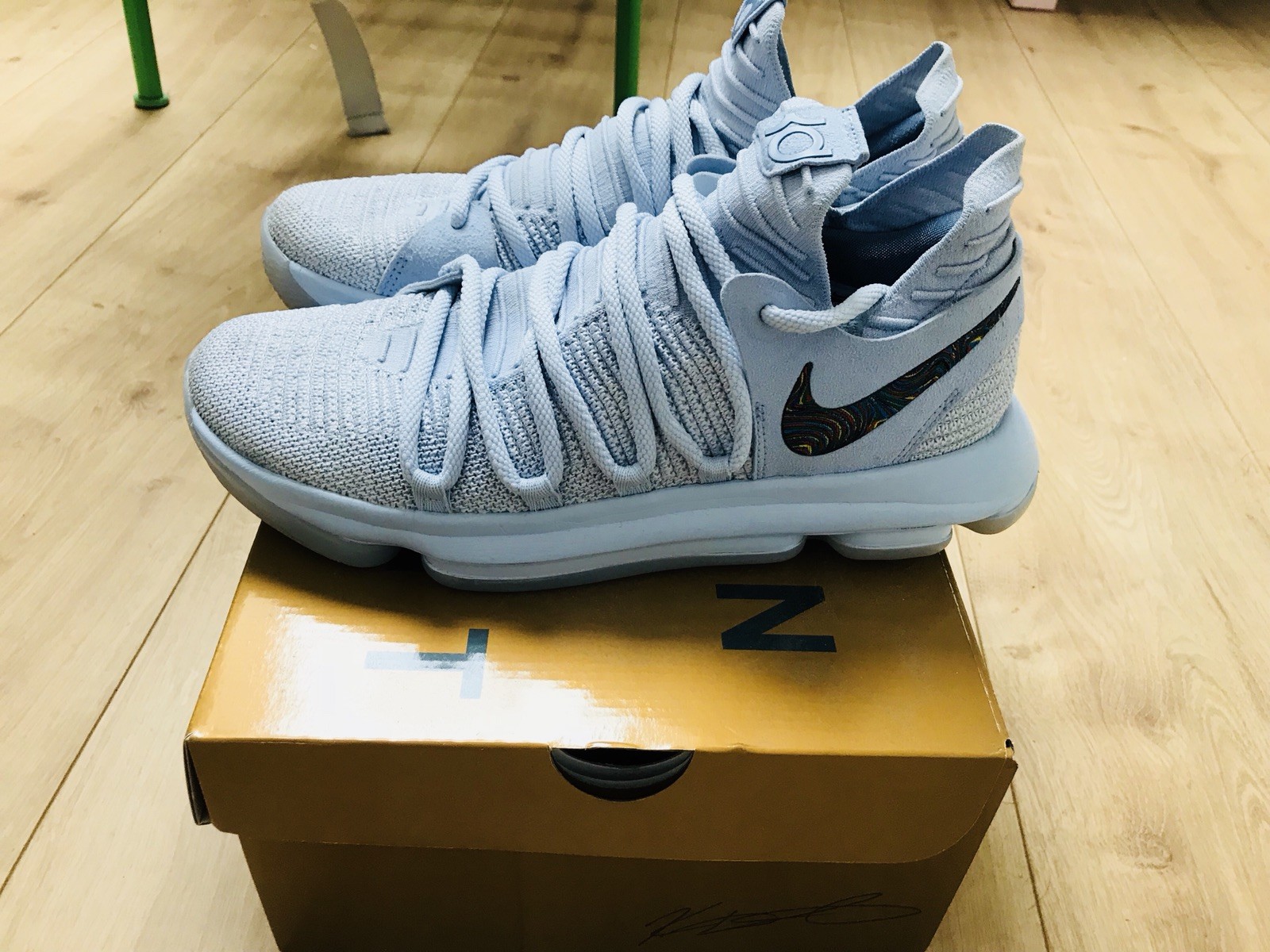 NIKE ZOOM KD 10 LMTD SIZE 7.5 42 Blue Tint NIKE ZOOM KD 10 LMTD SIZE 7.5 42 Blue Tint