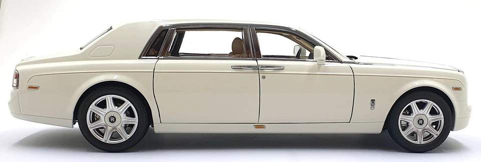 Kyosho 1/18 Scale Diecast 08841EW2 - Rolls Royce Phantom Extended English White - Image 3 of 4