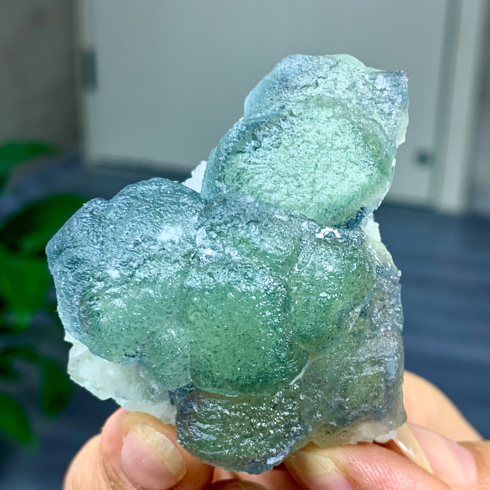 118G  Natural transparent green cubic fluorite mineral crystal sample/China