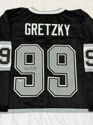 Wayne Gretzky Los Angeles Kings Signed Hockey Jersey with COA