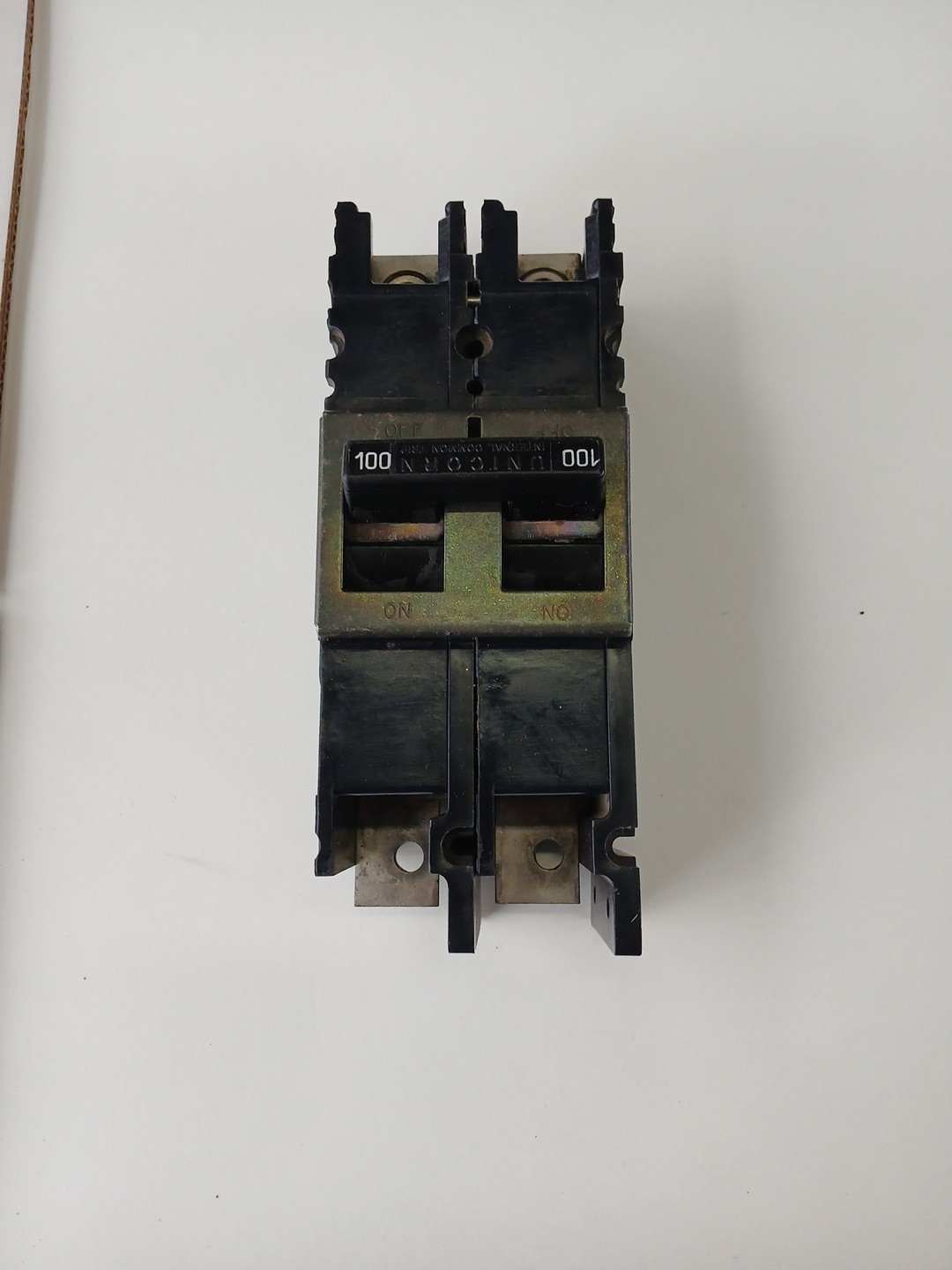 Milbank 100 Amp 2 Pole Type UQFB Circuit Breaker  100AMP 240V.              