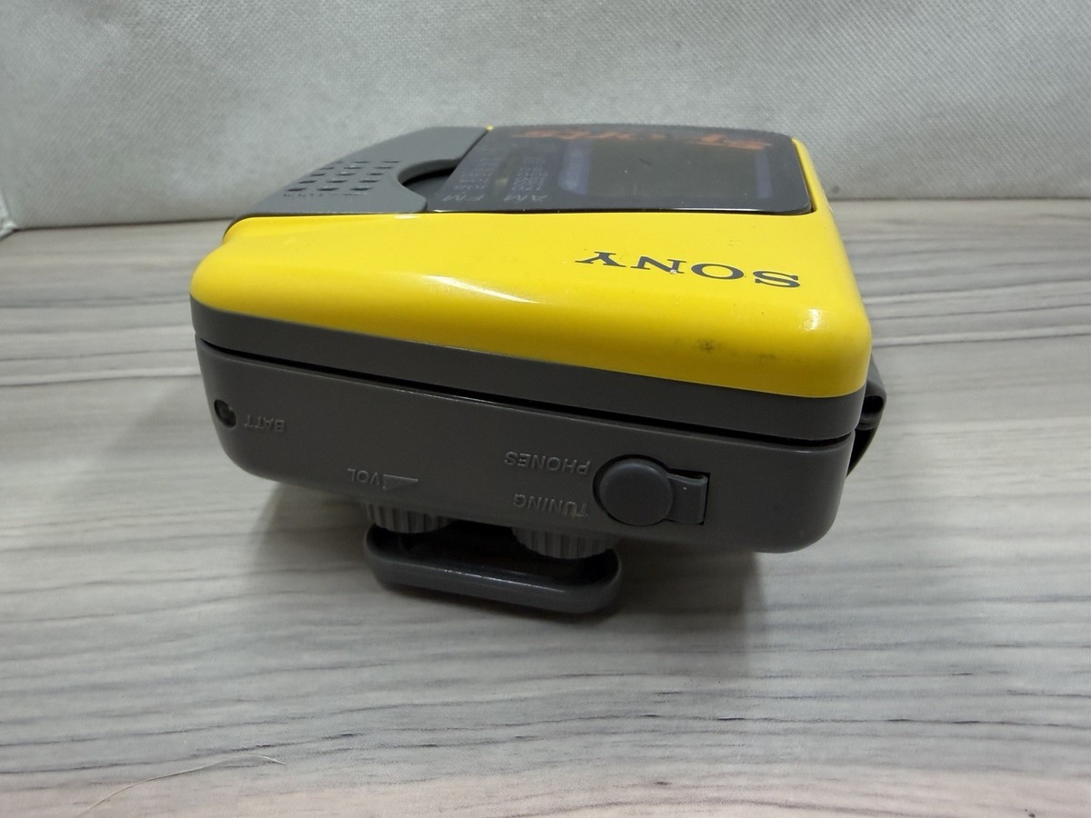 Sony Sports Walkman Mega Bass FM/AM Cassette Player WM-FS397