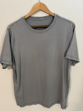 Vuori T Shirt Mens Large Gray Short Sleeve Pima Cotton Blend Stretch