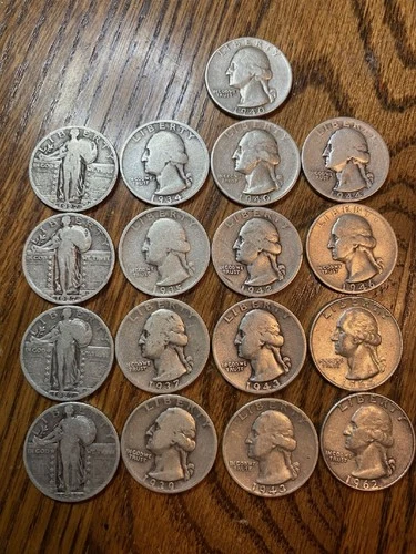 US silver coins lot, 17 total quarters, 13 Washington and 4 Standing Liberty