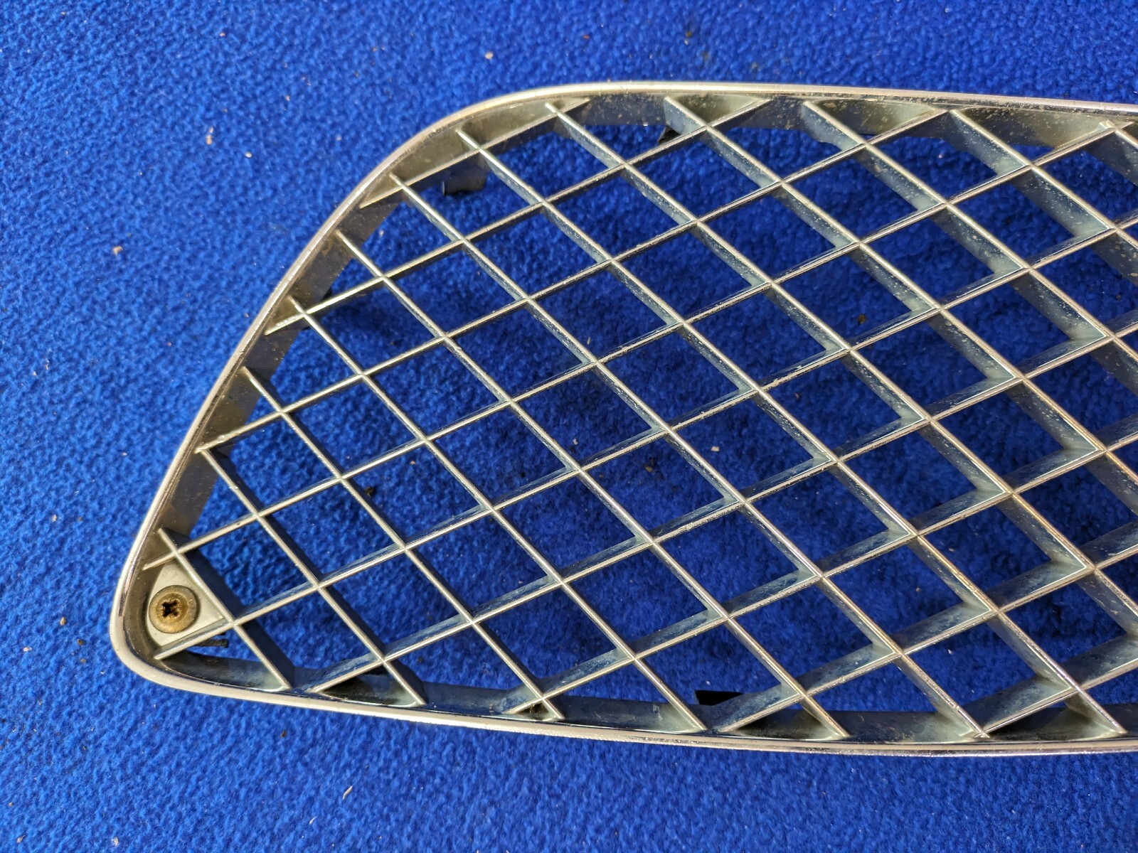 oem genuine Bentley Continental Flying Spur front bumper center chrome grille