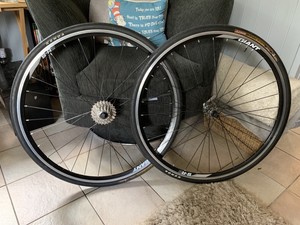 giant sr2 wheels