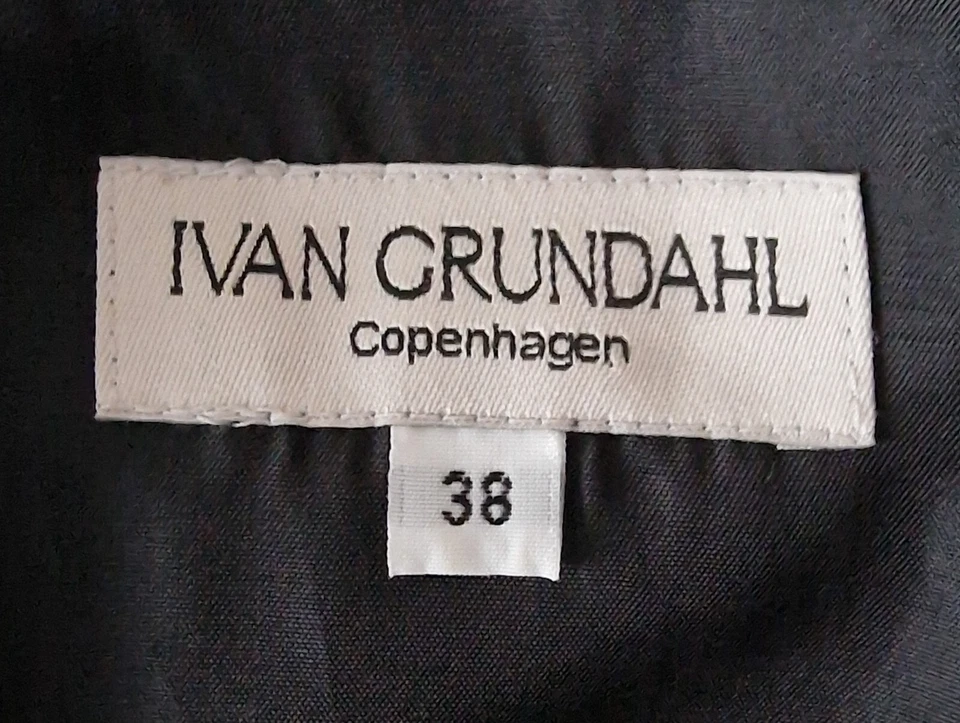 Chaqueta Ivan Grundahl Negra Asimétrica Cuello con Cremallera Talla 38 Estilo Rick Owens Foto 2 de 4