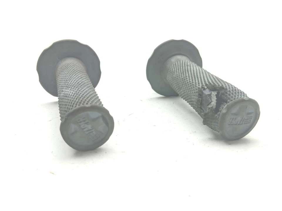 07 Suzuki DRZ400S DRZ 400 Throttle Tube And Grips - Image 4 of 4