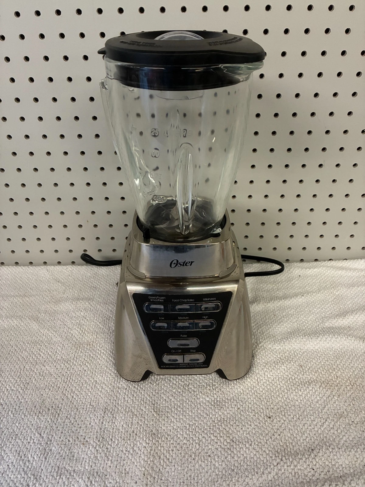 Oster Pro 1200 7 Speed Blender BLSTMB Nickel Silver – Tested Works
Opens in a new window or tab