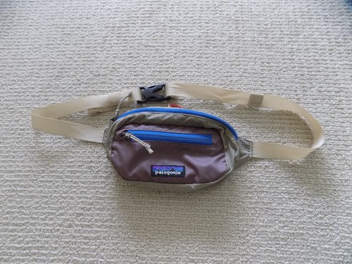 PATAGONIA ULTRALIGHT BLACK HOLE HIP PACK CROSSBODY BAG PURSE PURPLE BLUE 1L