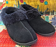 CLARKS WOMEN'S SUEDE and Faux FUR INDOOR  OUTDOOR HOUSE SLIPPERS, Sz. 9 M