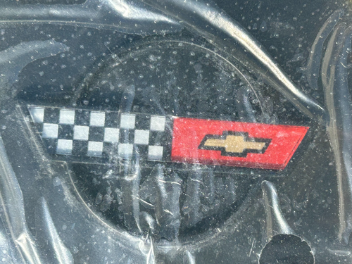 NOS GM 1984-1989 C4 Corvette Steering Wheel Horn Button Cap w/ Emblem 9768586 - Picture 4 of 9