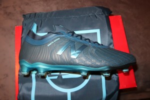 new balance 2e football boots