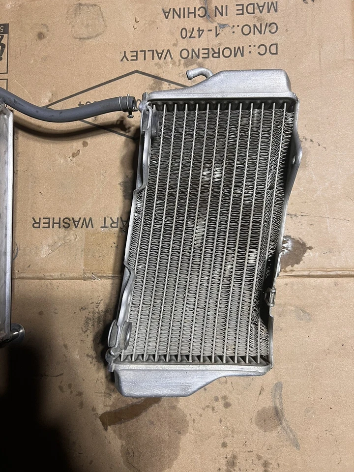 Honda CRF450r 2002 radiadores de stock Foto 3 de 4