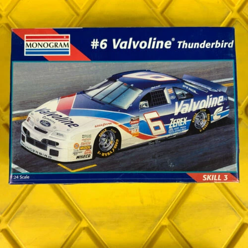 Modellini statici di aerei e veicoli spaziali Scala 1:24