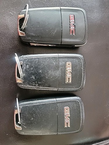 3 OEM GMC Flip Key Fob Lot Remote Keyless Transmitters MIX FCC LOCKSMITH LOT - Picture 2 of 6