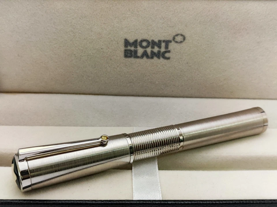 Pluma Estilográfica Montblanc Grandes Personajes Mahatma Gandhi Signature de Lujo | Usada Foto 3 de 4