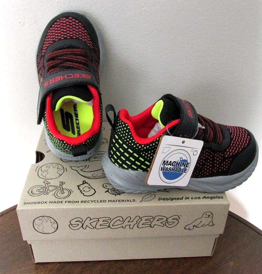 Sneakers Sz 6 Black Red