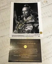 Autograph Arnold SCHWARZENEGGER 8x10 MR FREEZE COA In Gold Villain